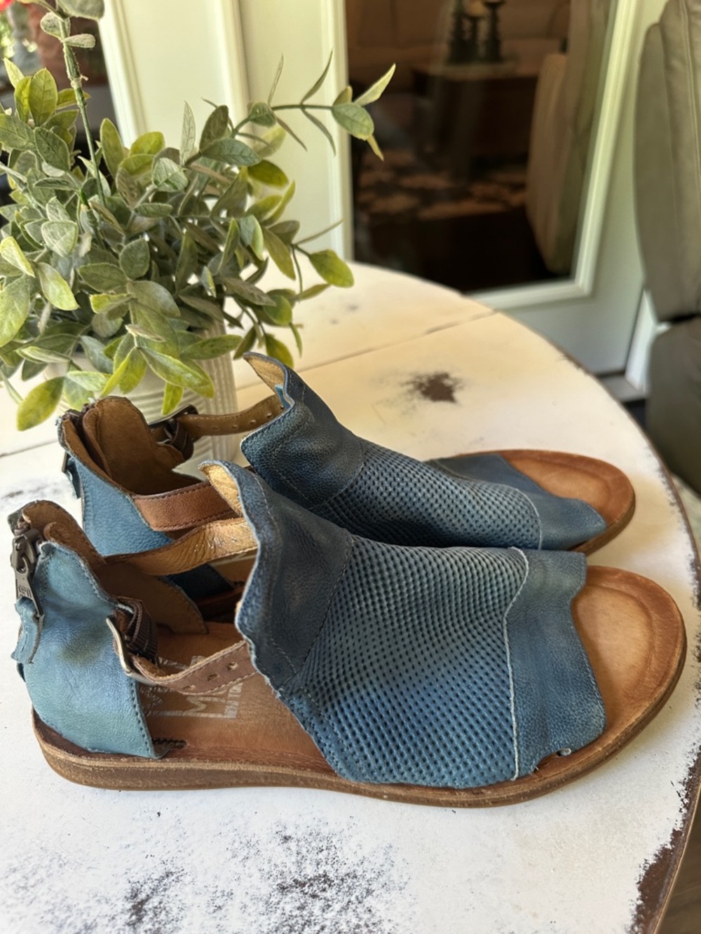 Nwob Miz Mooz Blue leather Sandals 41